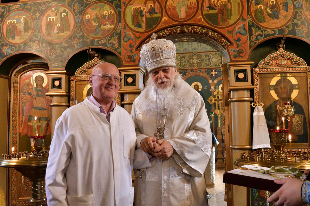 Епископ Пантелеимон и Анатолий Федин, главврач ЦКБ свт. Алексия в 2000–2005 гг.