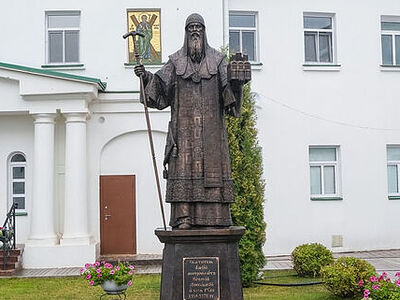 Глава Нижегородской митрополии освятил памятник святителю Алексию Московскому в Благовещенском монастыре Нижнего Новгорода