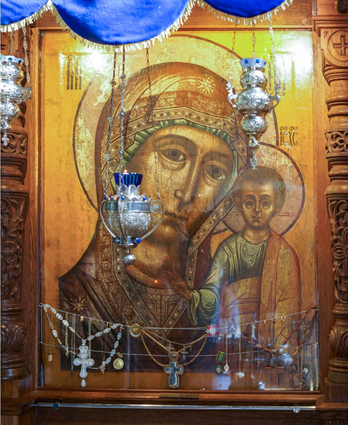 Казанская икона Божией Матери, спасенная из закрытой церкви в селе Курба
