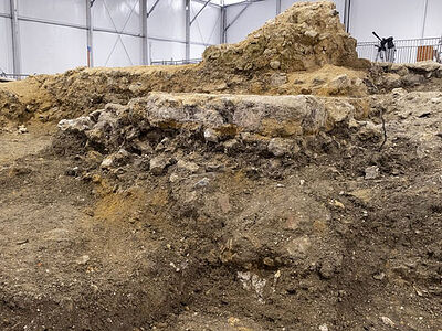 В Англии под руинами средневекового храма, предположительно, обнаружена англо-саксонская церковь
