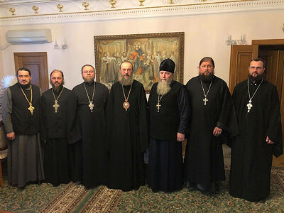 Управляющий делами Украинской Православной Церкви встретился с настоятелями гонимых общин