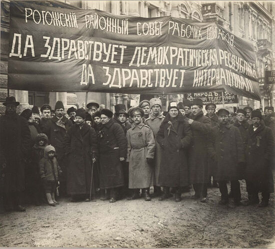ВЛАСТЬ БОЛЬШЕВИКАМИ ПЕРЕХВАЧЕНА. ОСЕНЬ 1917 ГОДА. РЕВОЛЮЦИЯ, ОБРЕТЕНИЕ ВЛАСТИ 5й