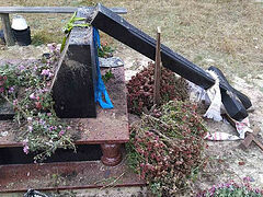 Grave of Orthodox priest who resisted schismatics desecrated (+VIDEO)