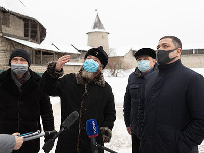 Митрополит Тихон и Михаил Ведерников обсудили работы по восстановлению объектов культурного наследия