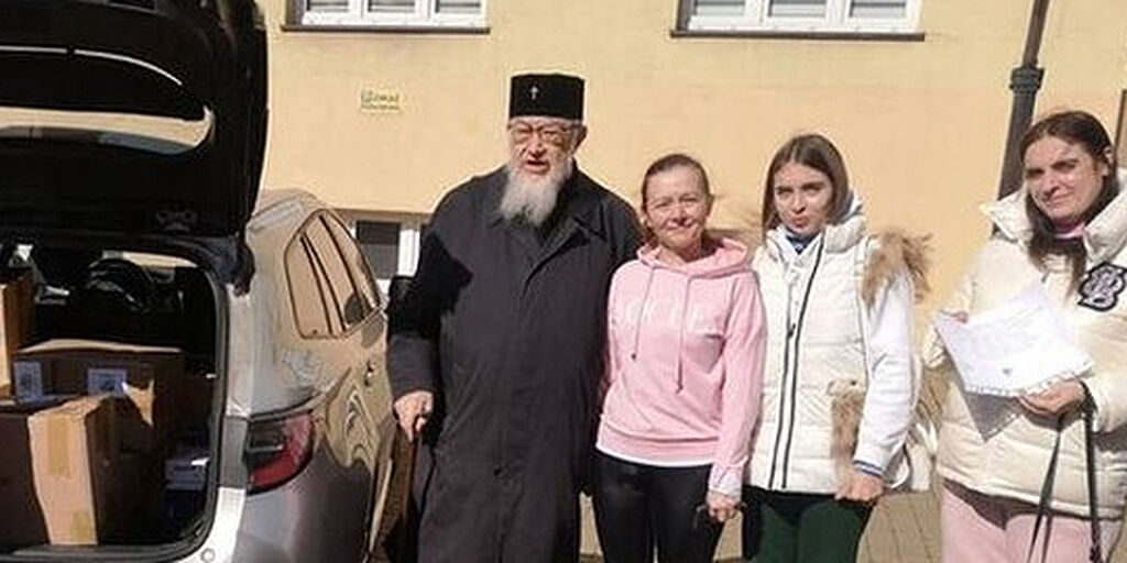 Гуманитарная помощь донбассу. Объявление в церкви о помощи. Церкви оказывающие помощь. Церковь и преступление. Объявление в церкви о помощи.