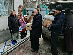 Представители Церкви передали 18 тонн гуманитарной помощи жителям Луганской области