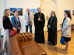 Photos of new Moscow churches featured at city government exhibition