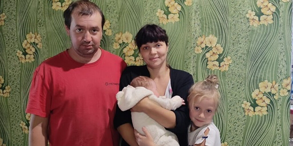 Семья беженцев нуждается в безлактозном детском питании / Православие.Ru