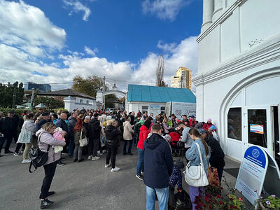 В церковном штабе помощи беженцам в Воронеже за день приняли рекордное количество человек — 543. Информационная сводка о помощи беженцам (от 7 октября 2022 года)