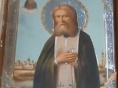 Icon St. Seraphim floats down the river to much-suffering Svyatogorsk Lavra (+VIDEO)