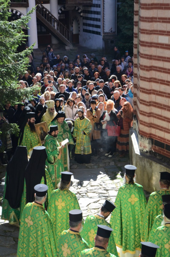 Крестный ход после литургии в праздник прп. Иоанна Рыльского. 19.10.2022