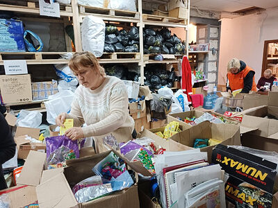 Специальный гуманитарный центр Крымской митрополии доставит около тысячи подарков детям в зону конфликта. Информационная сводка о помощи беженцам (от 24-26 декабря 2022 года)