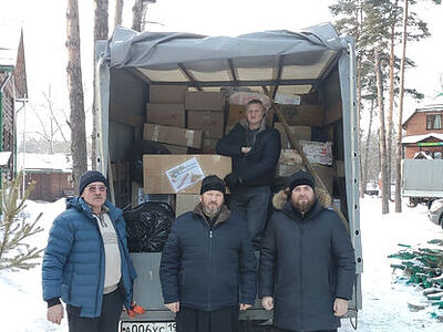 Приходы российских храмов передали жителям Донбасса подарки. Информационная сводка о помощи беженцам (от 11 января 2023 года)