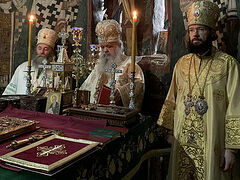 Russian and Macedonian hierarchs concelebrate for first time since MOC autocephaly