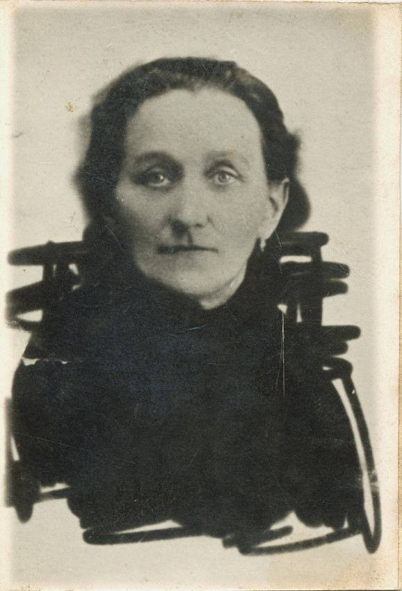 Елизавета Илларионовна Крестьянкина (1872-1936), мама Ивана