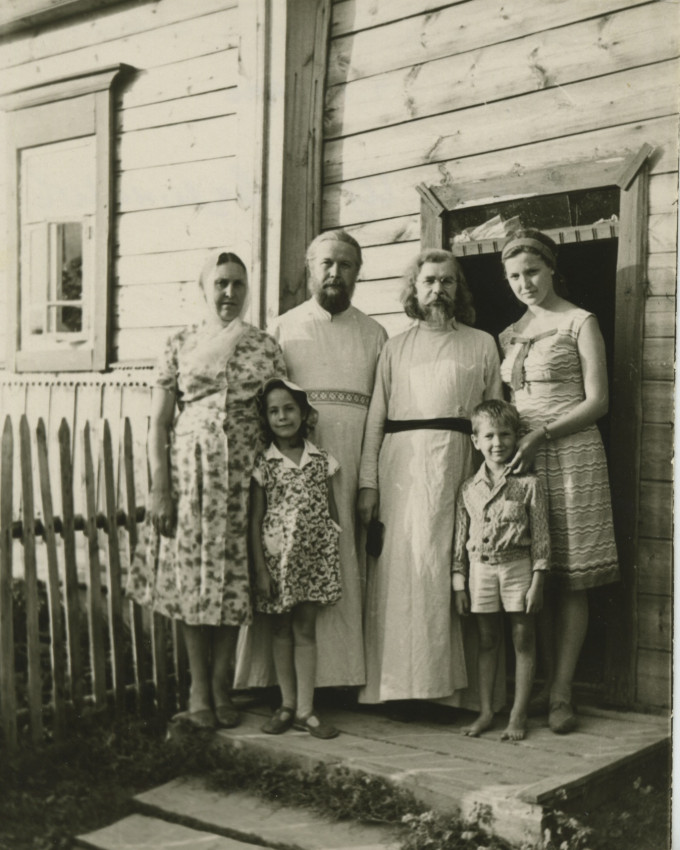 Отец Иоанн с семейством протоиерея Виктора Шиповальникова. Рязань