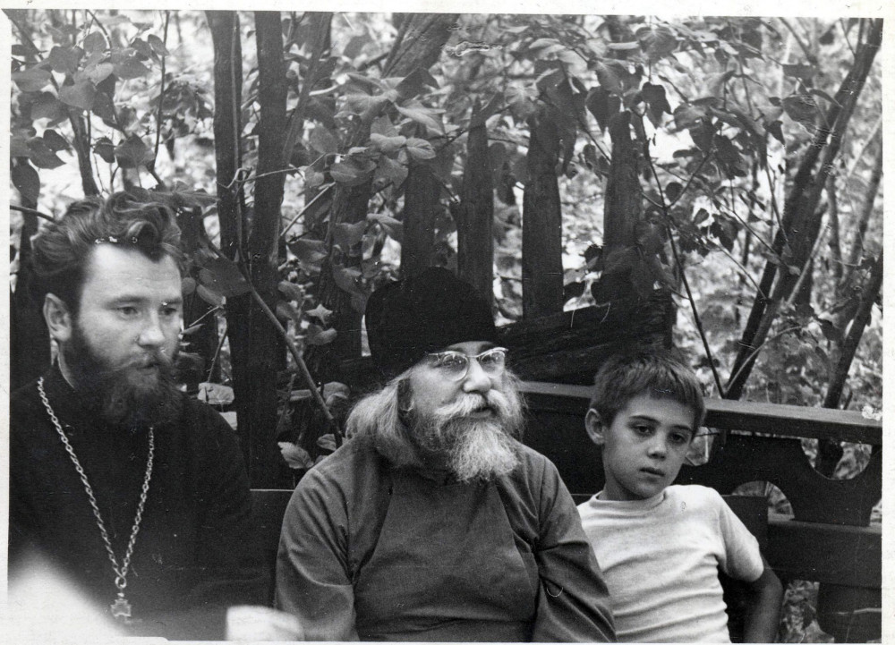 Отец Иоанн с о. Дамианом Кругликом. Печоры, 1972