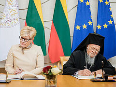 Patriarch Bartholomew and Lithuanian state sign agreement to create parallel Church structure