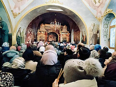 Eviction day: Hundreds of faithful praying in Kiev Lavra from early morning (+VIDEOS)
