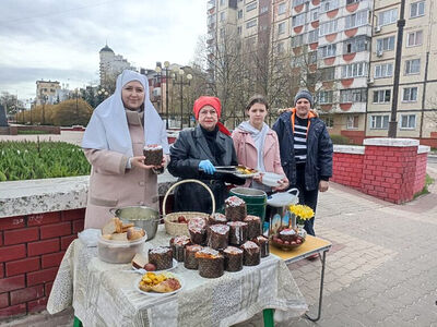 В Церкви беженцам на Пасху передали куличи, продукты и подарки. Информационная сводка о помощи беженцам (за 13-17 апреля 2023 года)