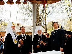 His Holiness Patriarch Kirill celebrates Paschal prayer service in the Chernobyl Zone