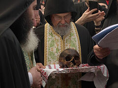 Relics of future saint Elder Petroniu (Tănase) exhumed on Mt. Athos