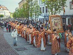 Lithuania: Thousands participate in procession for Church unity