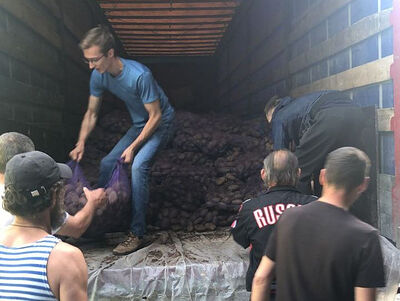 Десять тонн картофеля направила Ростовская епархия в Мариуполь и Бердянск. Информационная сводка о помощи беженцам (за 13-15 мая 2023 года)
