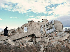 Κραυγή αγωνίας του Πατριαρχείου Σερβίας για τη λεηλασία ναών και περιουσιών στο Κοσσυφοπέδιο και τα Μετόχια