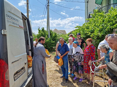 Специальный центр Крымской митрополии развозит новую партию помощи пострадавшим в Херсонской области. Информационная сводка о помощи беженцам (от 23 июня 2023 года)