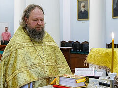 First Liturgy in 105 years at university church in Moscow