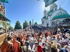 Ukrainian Orthodox faithful worship at sites of miracles of God and the Theotokos (+VIDEO)