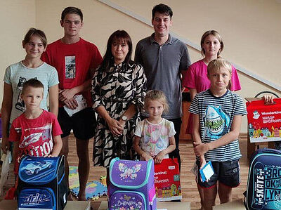 В церковных штабах помощи беженцам выдают школьные принадлежности детям. Информационная сводка о помощи беженцам (от 25 августа 2023 года)