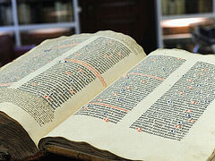 From Erasmus of Rotterdam to Hitler: the Bible “for People” and Without God