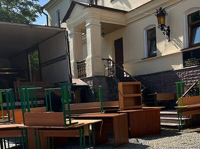 Министерство культуры Украины официально запретило преподавателям и студентам Киевской духовной академии и семинарии вход в Киево-Печерскую лавру