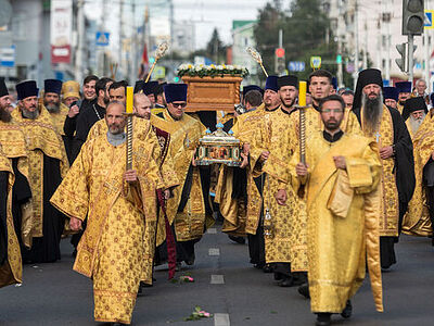 Великие святыни прибыли в Белгород