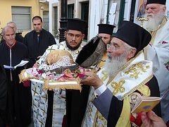 Greek faithful welcome skull of newly canonized St. Gavrilia, “ascetic of love”