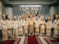 450,000 faithful, hierarchs of 6 Local Churches for feast of St. Paraskeva (+VIDEO)