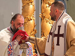 Metropolitan Onuphry suspends priest who served with schismatics and Constantinople bishop