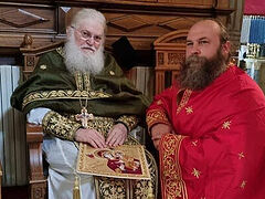 Abbot of Vatopedi (Mt. Athos) concelebrates with schismatic who personally led violent anti-Orthodox attack