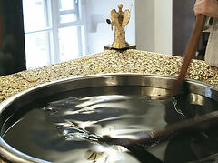 Latvian Church receives Chrism from Moscow just months after consecrating bishop without Moscow’s blessing