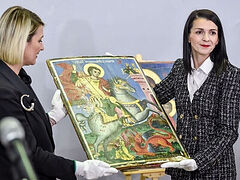 Albania returns 20 stolen icons to North Macedonia