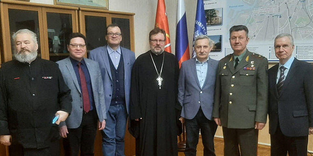 В Санкт-Петербурге обсудили религиозную ситуацию в условиях специальной ...