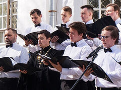 Воспевая христианскую веру