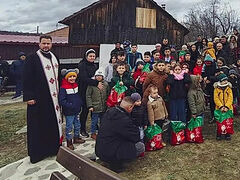 More than 5,000 needy children receive gifts from one Romanian diocese