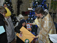 Епархии России направили рождественские подарки детям Донбасса. Информационная сводка о помощи беженцам (от 10 января 2024 года)