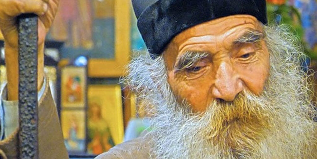 Κραυγή αγωνίας του Γερ. Ιουστίνου από το Φρέαρ του Ιακώβ: «Τρεις μέρες προσπαθούν να με σκοτώσουν. Βοηθήστε με»