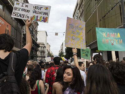 Правительство Греции заявило, что узаконит однополые «браки» несмотря на несогласие Церкви