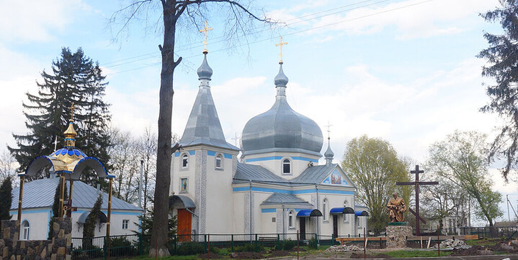 Σχισματικοί άρπαξαν τον ιερό ναό της Αγίας Σκέπης της Παναγίας στο χωριό Πετσόσκογε στην περιφέρεια Χμελνίτσκι στην Ουκρανία