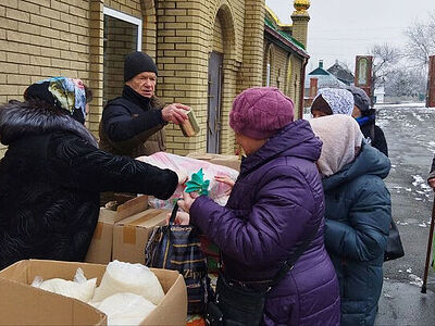 В Никольском храме Первомайска на Донбассе раздали гуманитарную помощь. Информационная сводка о помощи беженцам (от 31 января 2024 года)